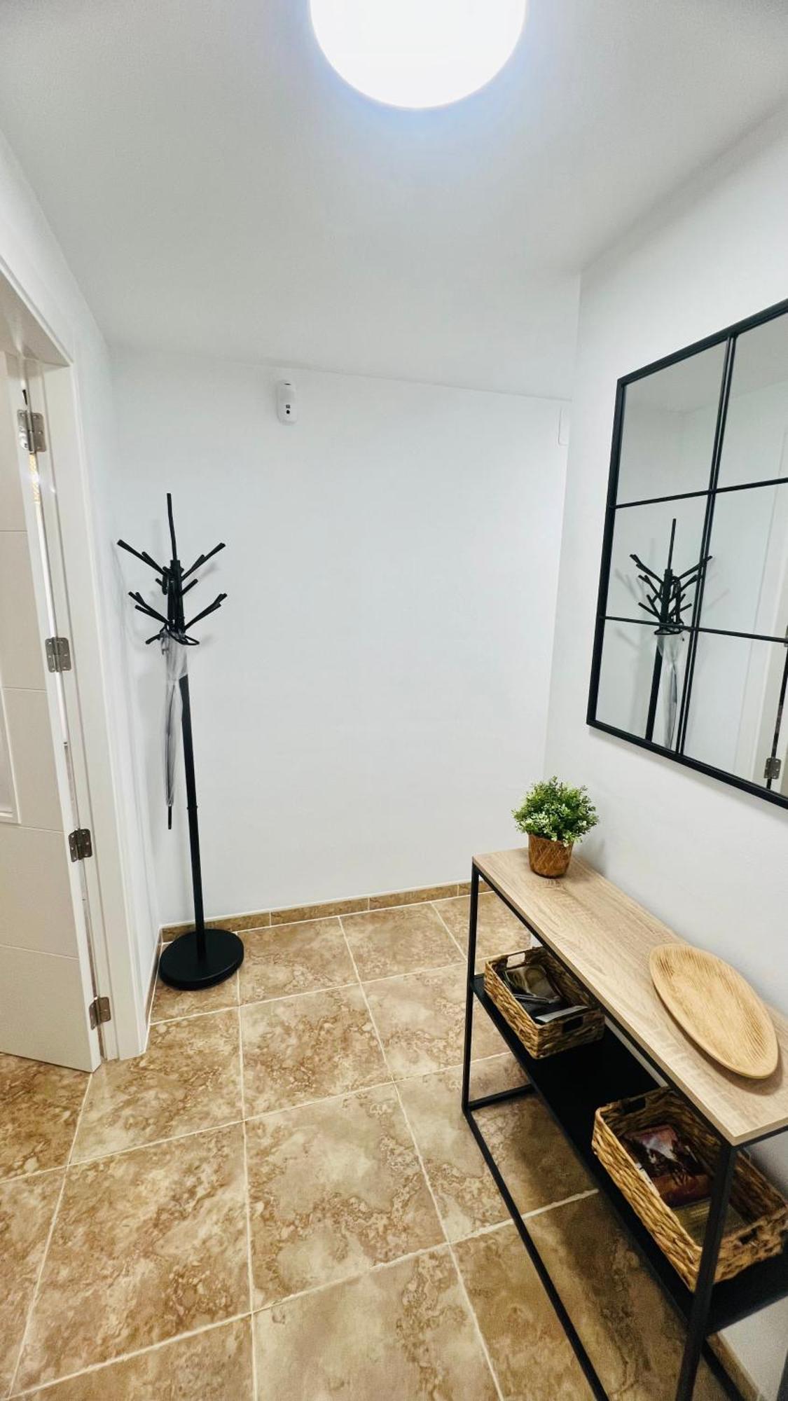 Altos De Jerez & Parking Privado Apartment เฮเรซ เด ลาฟรอนเตรา ภายนอก รูปภาพ