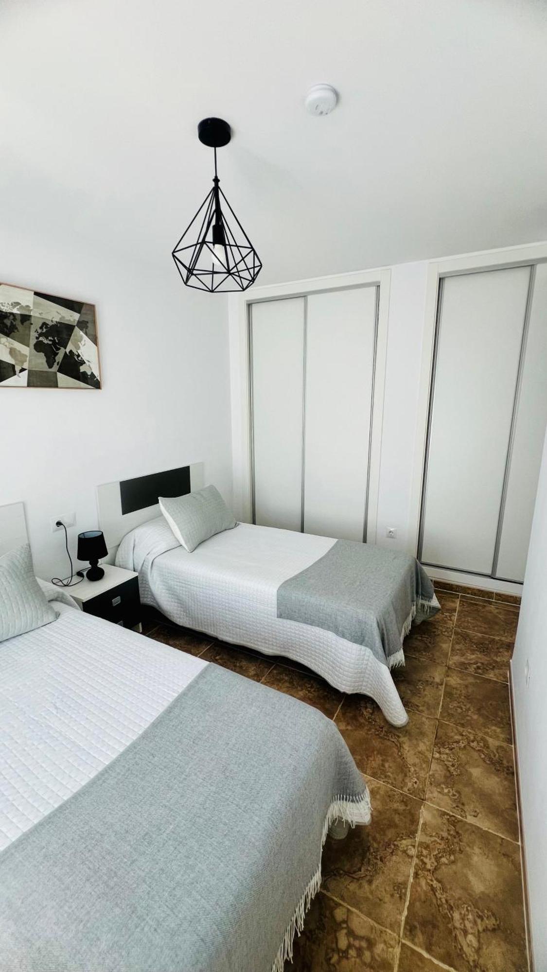 Altos De Jerez & Parking Privado Apartment เฮเรซ เด ลาฟรอนเตรา ภายนอก รูปภาพ